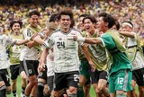 Nghiệt ngã phút bù giờ: Nhật Bản gục ngã trước Brazil, Martinelli hóa người hùng