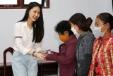 Siêu mẫu Quỳnh Hoa: "Tôi thích đi từ thiện"