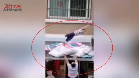 Người đàn ông dùng tay không cứu sống bé trai rơi khỏi tầng 5 bằng một cách thần kỳ