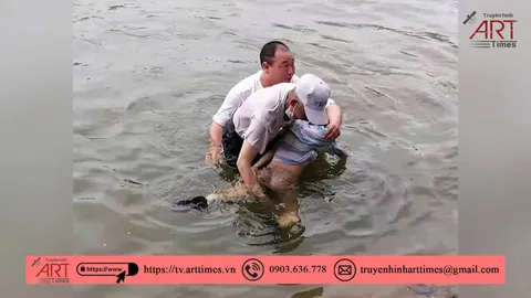 Video: Cụ ông 81 tuổi liều mình nhảy xuống hồ cứu bé trai 4 tuổi sắp chết đuối