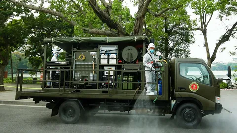 TP. Hà Nội bắt đầu chiến dịch phun khử khuẩn diện rộng