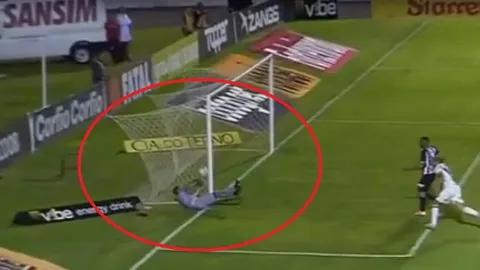 Video: Mánh khóe với màn cứu thua đánh lừa trọng tài có 1-0-2 trên sân bóng