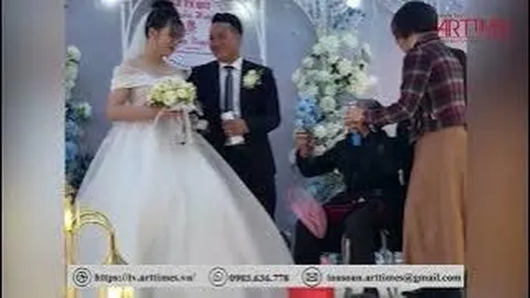 Bà nội lưng còng xách cả 'bị' lên trao hồi môn cho cháu gái, rơi nước mắt với món quà cưới bên trong