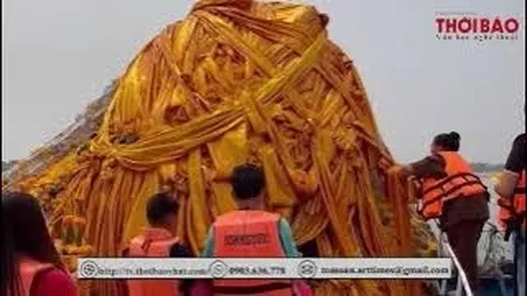 Bảo tháp Phật giáo cổ đại bất ngờ nổi lên giữa sông Mekong