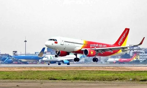 Hàng không phục hồi, giá vé máy bay dịp lễ 30/4 - 1/5 tăng cao