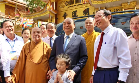 Chủ tịch nước Nguyễn Xuân Phúc chúc mừng Giáo hội Phật giáo Việt Nam nhân dịp Phật đản