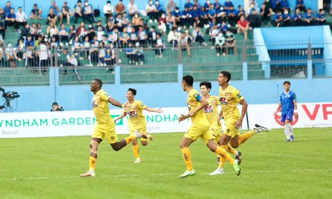 Đông Á Thanh Hóa ẵm trọn các giải thưởng V-League trong tháng 4