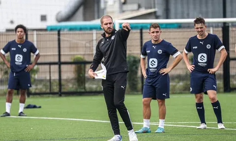 HLV của Quang Hải ở Pau FC bị LĐBĐ Pháp điều tra
