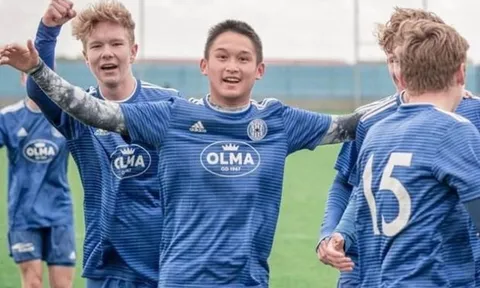 Độc đáo cầu thủ U18 CH Séc lên U23 Việt Nam thi đấu