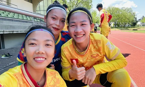 Huỳnh Như khiến CĐV phấn khích tại Đức