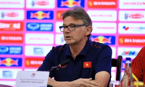 HLV Troussier nói về giấc mơ World Cup của ĐT Việt Nam với báo Anh