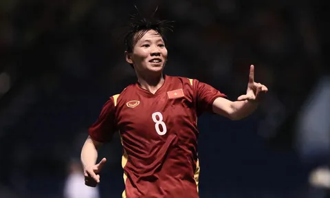 Tiền vệ Thùy Trang: Xuất phát từ futsal, đi làm trọng tài để kiếm thêm tiền và nghịch cảnh gia đình