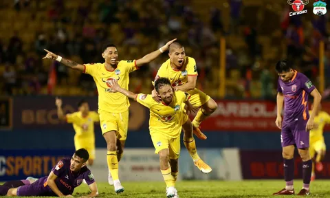 HAGL trụ hạng thành công tại V-League