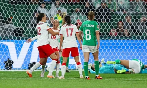 Ireland chơi cống hiến, Canada ‘vã mồ hôi’ giành chiến thắng