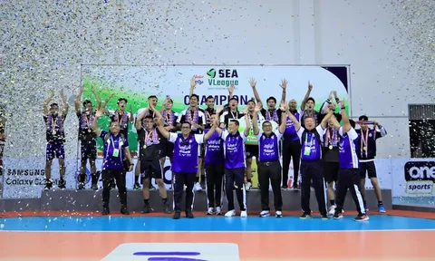 Trao thưởng chặng 2 bóng chuyền nam SEA V.League 2023: Indonesia vô địch