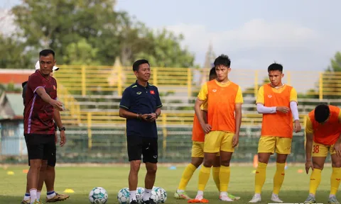 Buổi tập của U23 Việt Nam ngày 17/08:  Bị quay lén, CĐV Thái đến quan sát, HLV không hài lòng cầu thủ