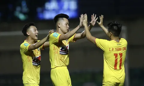 Sau vô địch, 'ngựa ô' V-League bất ngờ chia tay nhiều trụ cột