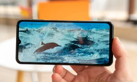 Chỉ 4 triệu có ngay chiếc điện thoại Samsung màn to hơn iPhone 14, tính năng xịn như Galaxy S23 cao cấp