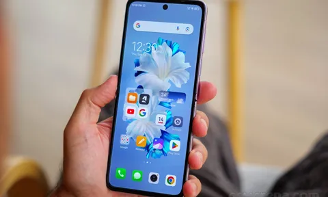 Kẻ hủy diệt Galaxy Z Flip5 ra mắt: Thiết kế độc đáo, màn hình lớn hơn Galaxy S23 Ultra