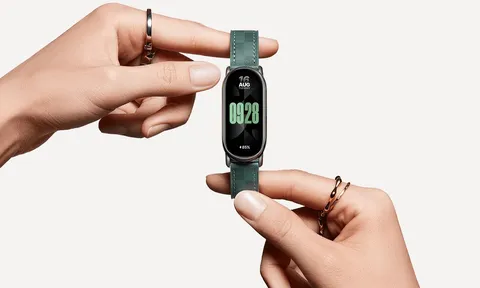 Xiaomi Smart Band 8 chính thức ra mắt: Màn hình 60Hz, pin dùng 2 tuần, giá chỉ 890.000 đồng