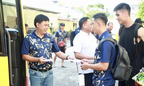 'Ngựa ô' V-League bất ngờ nhận thưởng trước trận tranh cúp vô địch