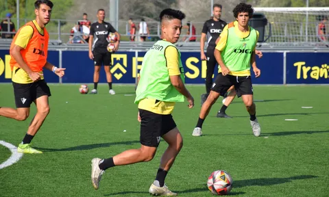 Đội bóng La Liga nhận xét thật lòng về trình độ của sao trẻ Việt Nam