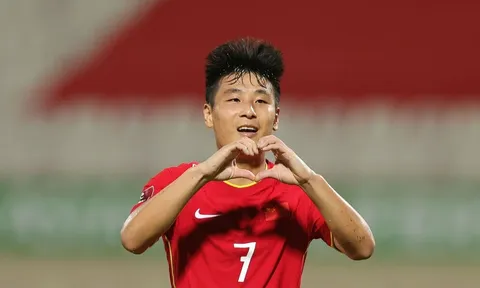 Cựu sao La Liga nhận vinh dự lớn khi ghi bàn trước Việt Nam