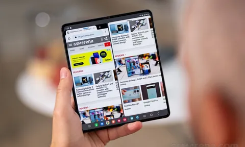 Giá Galaxy Z Fold4 giảm kỷ lục gần 20 triệu đồng giữa tháng 10, rẻ áp đảo iPhone 14