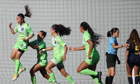 Huỳnh Như tỏa sáng tại Lank FC