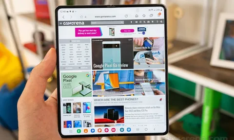 Giá Galaxy Z Fold4 giảm gần 22 triệu đồng, rẻ đến mức iPhone 14 cũng phải ‘chào thua’