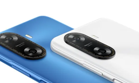 Vua pin trâu giá rẻ 5G ra mắt: Màn hình lớn ngang Galaxy S23 Ultra, thiết kế giống iPhone XS Max