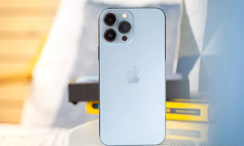Giá iPhone 13 Pro Max giảm gần chục triệu giữa tháng 11, còn đáng mua hơn Galaxy S23 Ultra?