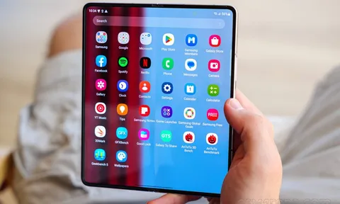 Giá Galaxy Z Fold5 giảm sập sàn gần 14 triệu đồng, màn hình to, chụp ảnh đa năng ‘chặt đẹp’ iPhone 15 Pro