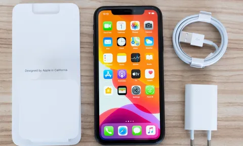 Giá đập hộp iPhone 11 giảm kỷ lục giữa tháng 11, giá tầm trung tính năng xịn sò ‘chặt chém’ Galaxy S22