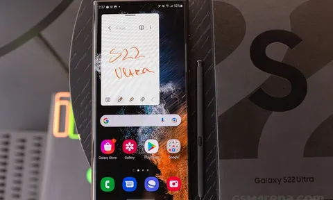 Cập nhật giá Galaxy S22 Ultra mới nhất tháng 12: Giảm khủng gần 17 triệu, ‘truất ngôi’ iPhone 13