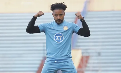 Tiền đạo hay nhất V-League gửi thông điệp đến CAHN trước đại chiến nảy lửa