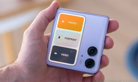 Cầm 17.5 triệu rinh ngay chiếc điện thoại gập siêu hot, giá rẻ hấp dẫn hơn cả iPhone 13