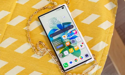 Đánh giá Honor V Purse: Điện thoại gập dạng túi xách độc đáo, tính năng thú vị chưa từng có