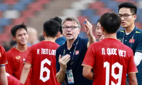 HLV Troussier triệu tập 29 cầu thủ U23 Việt Nam