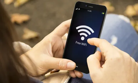 5 lưu ý quan trọng khi sử dụng Wifi công cộng, không cẩn thận sẽ dễ mất tiền oan