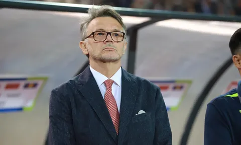 HLV Troussier sở hữu thành tích đặc biệt bậc nhất Asian Cup