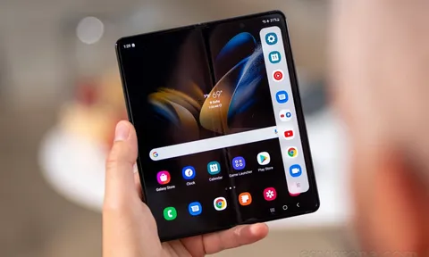 Giá Galaxy Z Fold4 giảm kỷ lục 19 triệu đầu năm 2024, điện thoại gập giá ‘mềm’ khiến iPhone 14 cũng phải chào thua