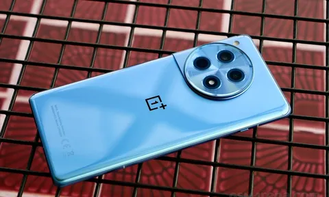Mở hộp OnePlus 12R: Siêu phẩm tầm trung mạnh như Galaxy S23 Ultra, màn hình lớn cho trải nghiệm xem mãn nhãn