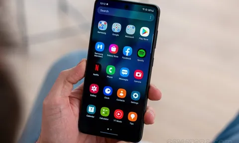 Giá Galaxy S21 FE rẻ như cho đầu năm 2024, chưa đến 9 triệu có ngay Galaxy S đình đám ‘chặt đẹp’ iPhone 11