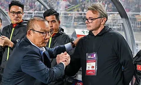 Báo Indonesia: ‘HLV Troussier quá khác biệt so với thầy Park’