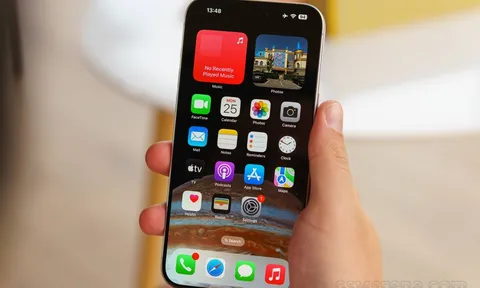 Cập nhật giá iPhone 15 Pro Max rẻ nhất cuối tháng 1/2024, vẫn là ‘kỳ phùng địch thủ’ của Galaxy S24 Ultra
