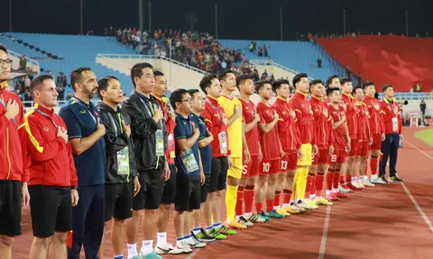 ĐT Việt Nam đến địa điểm thi đấu mới