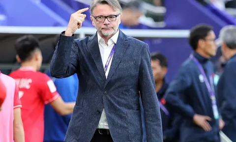 HLV Troussier: 'Việt Nam rời Asian Cup với hình ảnh tích cực'