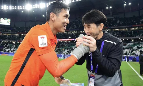 HLV Thái Lan nói gì khi làm nên lịch sử tại Asian Cup?