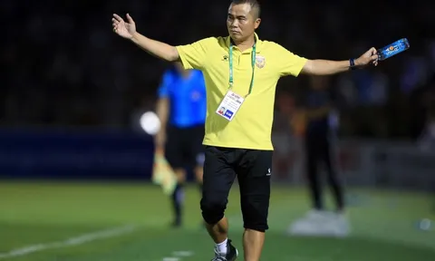 HLV Phạm Minh Đức phản ứng về tranh cãi của HLV Troussier tại Asian Cup